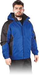 SCHUTZJACKE MIT ISOLIERUNG AUS POLYESTER UND REFLEKTIERENDEN ELEMENTEN