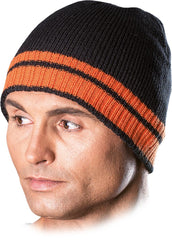 WINTER WARMTH ESSENTIAL: INSULATED ACRYLIC CAP WITH POLYESTER FLEECE LINING